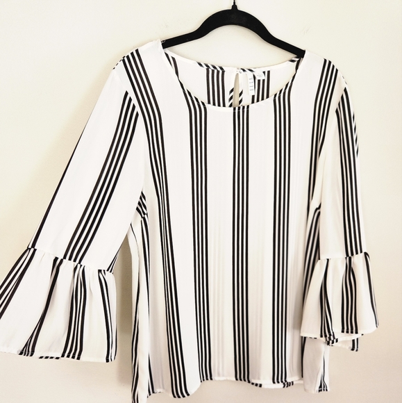 Elle Tops - Elle Bell Sleeve Top